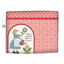 Load image into Gallery viewer, Zippy Bag 2 Panel by Lori Holt Calico Collection